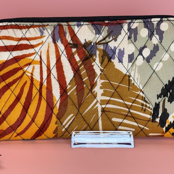 #4 🌸Vera Bradley- Accordion Wallet in Painted Feathers - Picture 2 of 11
